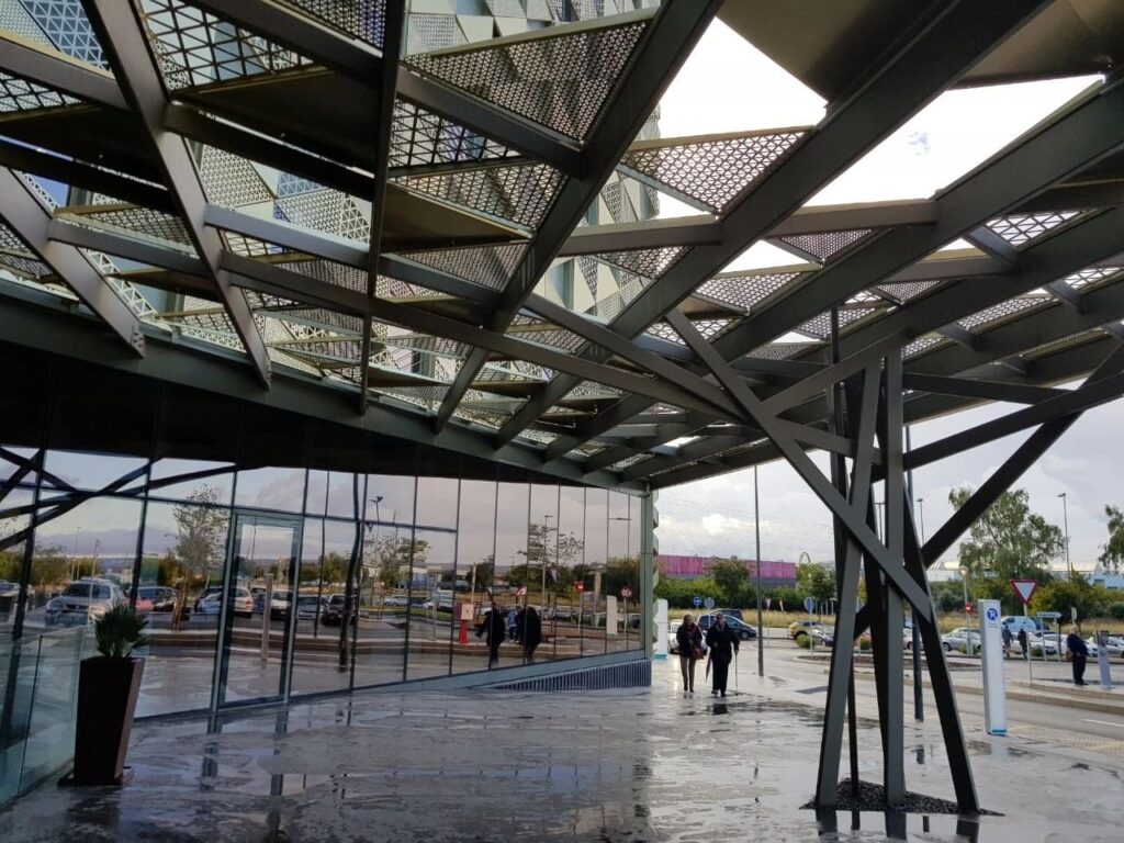 Pérgola en Hospital Quirón